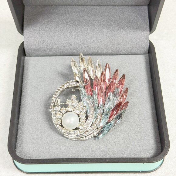 crystal swan brooch, silver brooch, women's brooch, suit brooch, pearl brooch - Picture 1 of 7